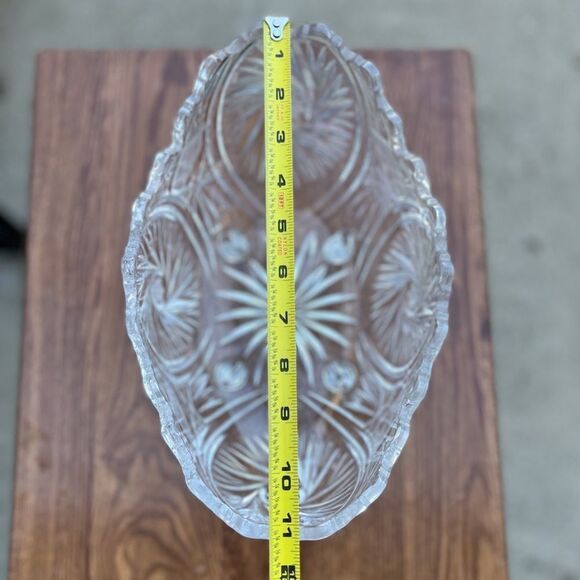 Bohemia Vintage Cut Crystal Scalloped Edge Footed Oval Bowl Vase - Picture 5 of 10